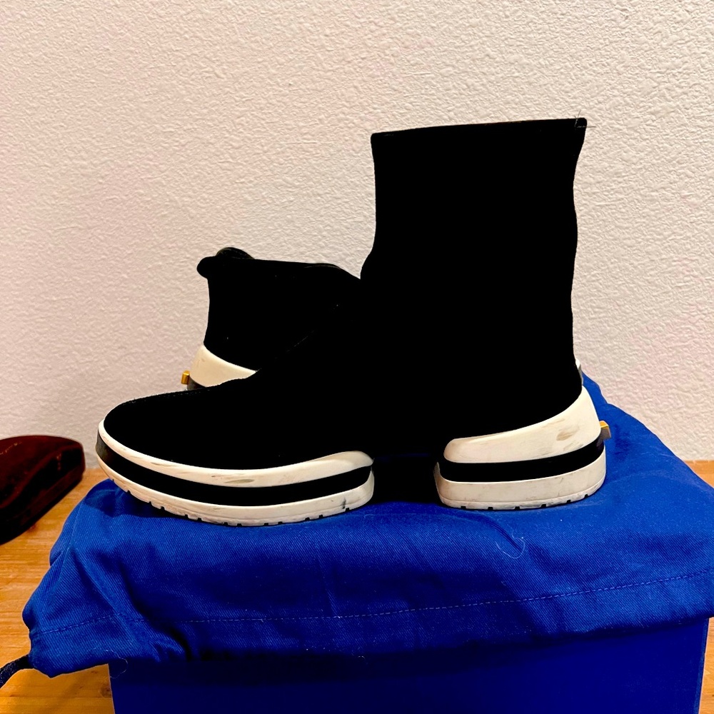 Stewart Weitzman Black Bootie